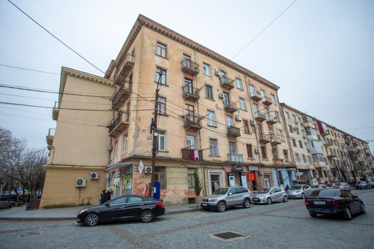 Ninia'S Apartment Kutaisi Exterior photo